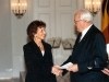 Verleihung des Bundesverdienstkreuzes 1. Klasse durch den Bundespräsidenten Roman Herzog 1995